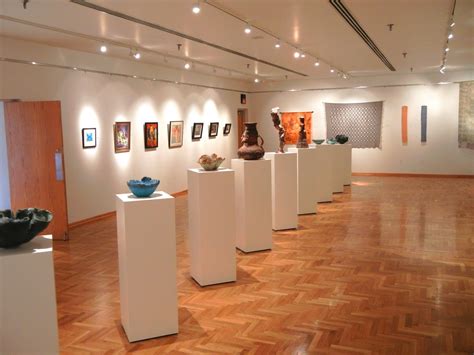   Xavier University Art Gallery， 探索藝術與歷史的交織！