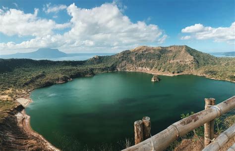  黎牙斯島火山湖：Philippines 隱藏的冒險天堂！